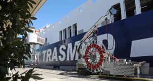 El sistema de subministrament d’electricitat per a ferris al Port de Barcelona realitza 219 connexions en el primer any