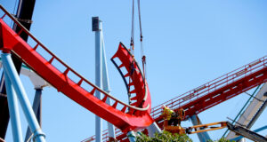 El Dragon Khan tornarà a estar en funcionament durant Setmana Santa després de substituir dues parts de l’atracció