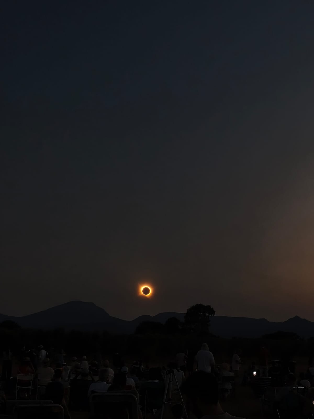 Vista de l'eclipsi solar des de la Cooperativa Agrícola de Cambrils. Foto: Júlia Ponsa